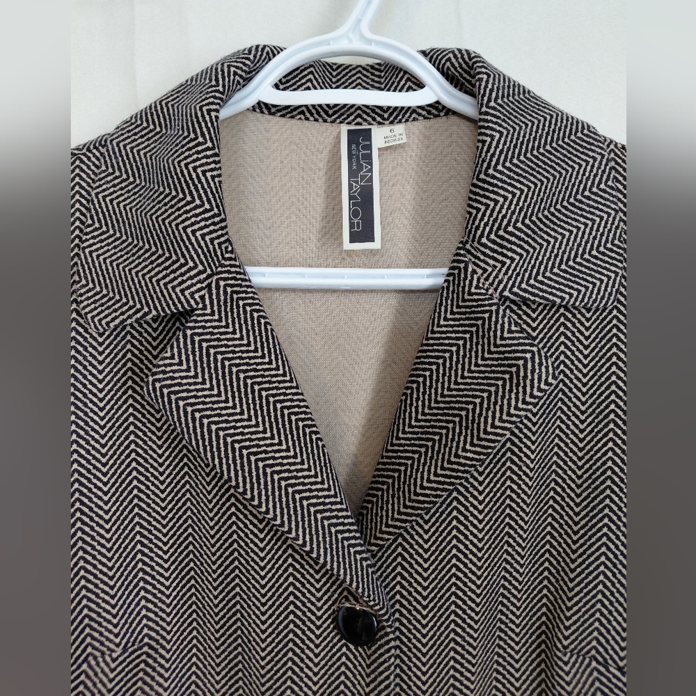 Julian Taylor Black and Cream Chevron Blazer